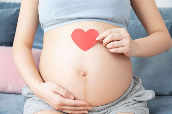 怀孕后前期孕妈怎么看男女？准不准？(图1)