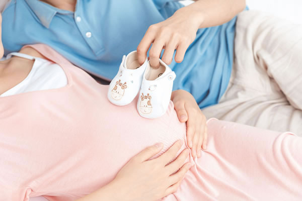 孕妇在怀孕期间有什么办法看男女？最早什么时候能看出来？(图1)
